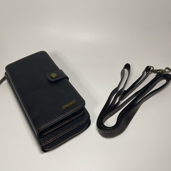 Casebus Classic Crossbody Detachable Magnetic Wallet Phone Case - Picture 4 of 6